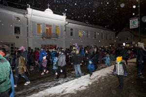 020 Pozdrav zimi in praznik luči Foto atelje Postojnatext